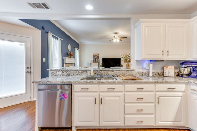 1020 Thistle Meade Circle, Burleson, TX 76028