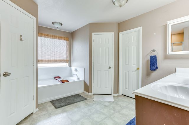 1020 Thistle Meade Circle, Burleson, TX 76028