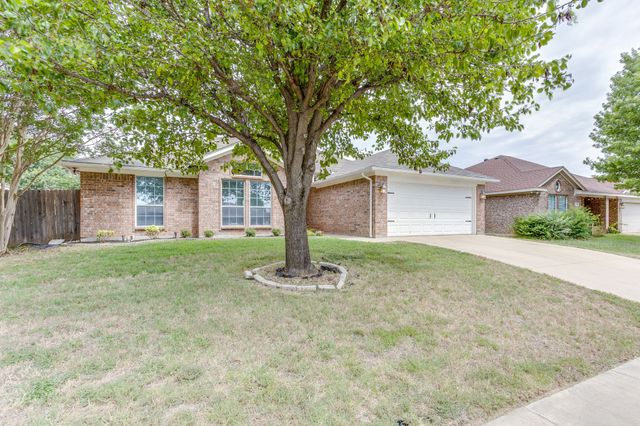 1020 Thistle Meade Circle, Burleson, TX 76028