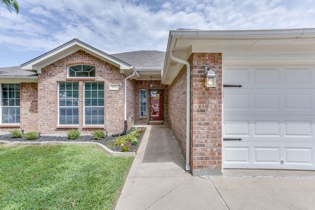 1020 Thistle Meade Circle, Burleson, TX 76028
