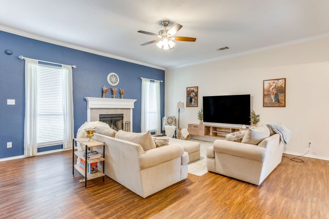 1020 Thistle Meade Circle, Burleson, TX 76028