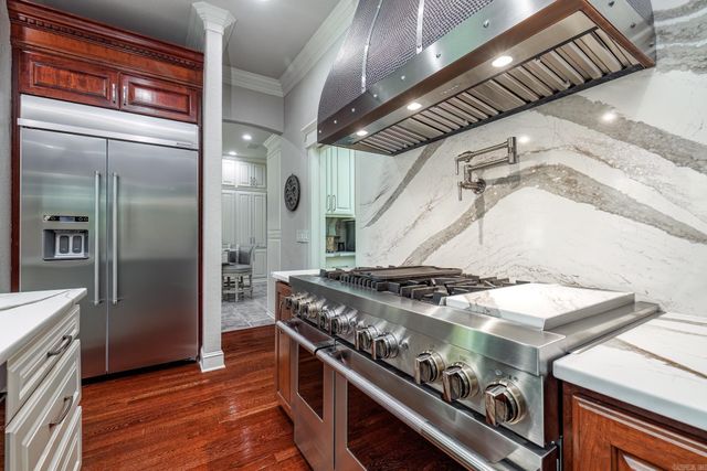 12 Darro Way, Hot Springs Village, AR 71909