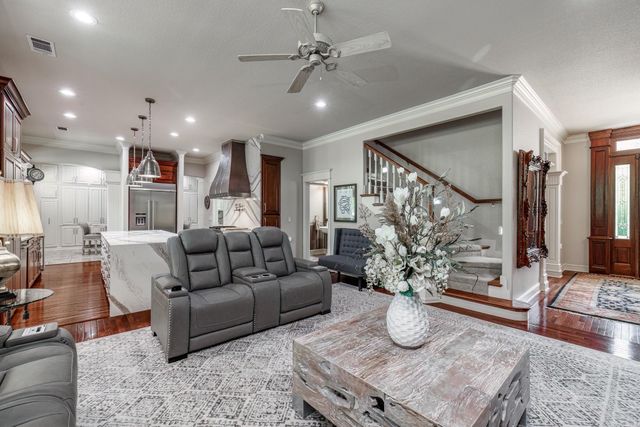 12 Darro Way, Hot Springs Village, AR 71909