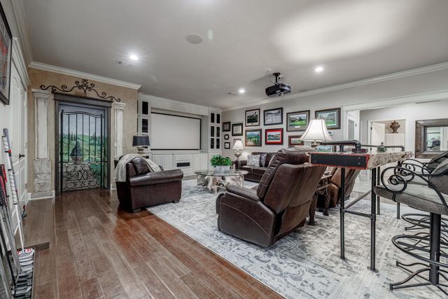 12 Darro Way, Hot Springs Village, AR 71909