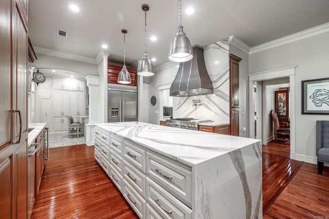 12 Darro Way, Hot Springs Village, AR 71909