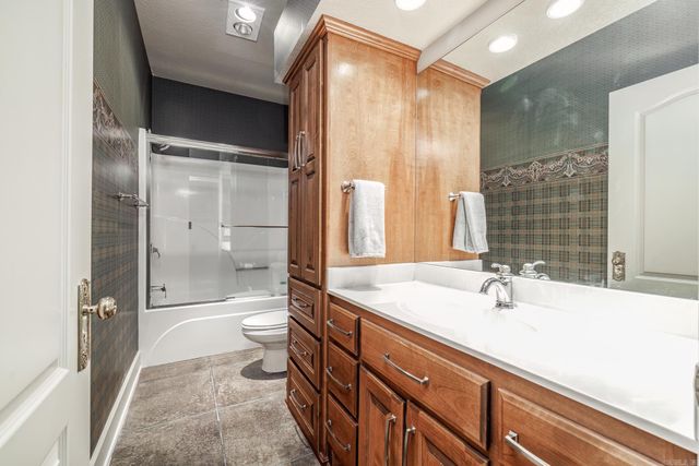 12 Darro Way, Hot Springs Village, AR 71909