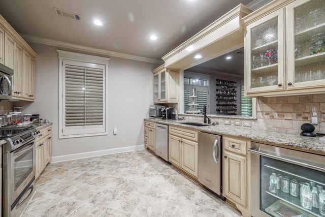 12 Darro Way, Hot Springs Village, AR 71909