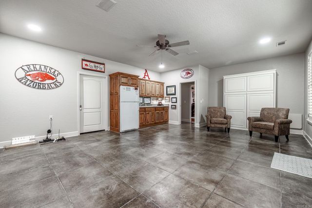 12 Darro Way, Hot Springs Village, AR 71909