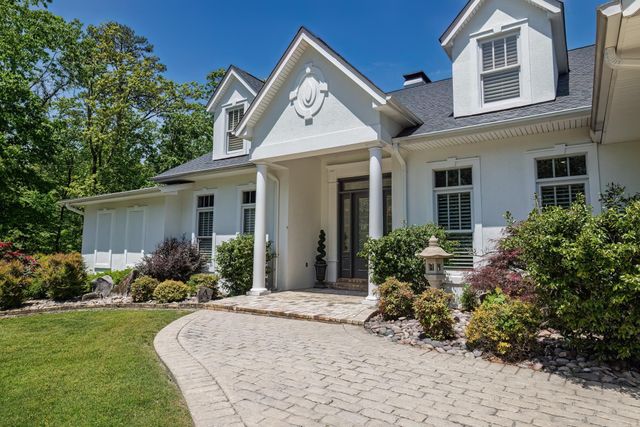 12 Darro Way, Hot Springs Village, AR 71909