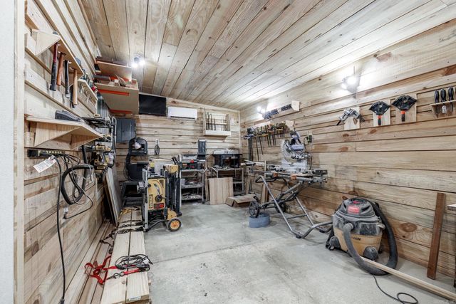 12 Darro Way, Hot Springs Village, AR 71909