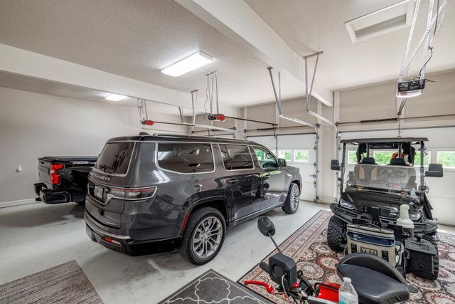 12 Darro Way, Hot Springs Village, AR 71909