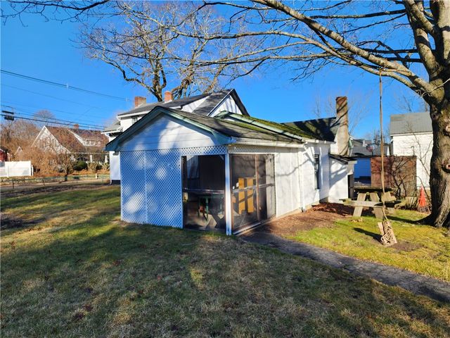 140 S Main Street, Coventry, RI 02816