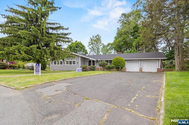 496 Seven Oaks Court, Orange, NJ 07050
