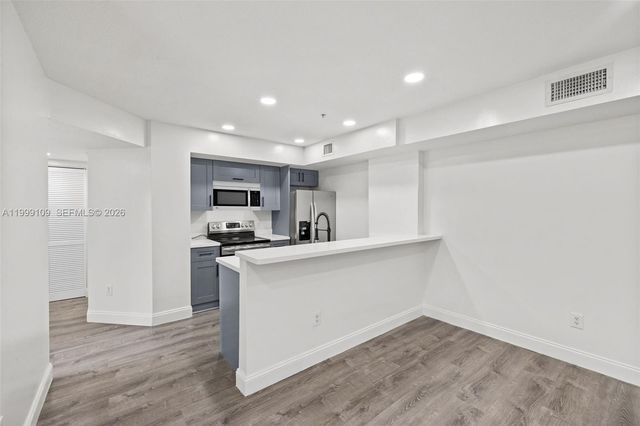 470 S Park Rd 7-307, Hollywood, FL 33021