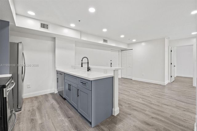 470 S Park Rd 7-307, Hollywood, FL 33021