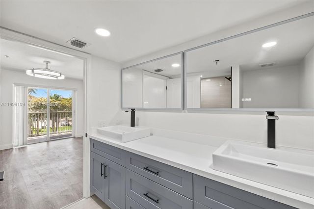 470 S Park Rd 7-307, Hollywood, FL 33021