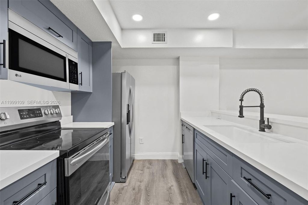 470 S Park Rd 7-307, Hollywood, FL 33021