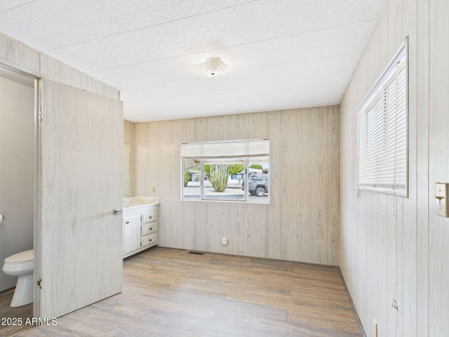 428 S 80TH Way, Mesa, AZ 85208