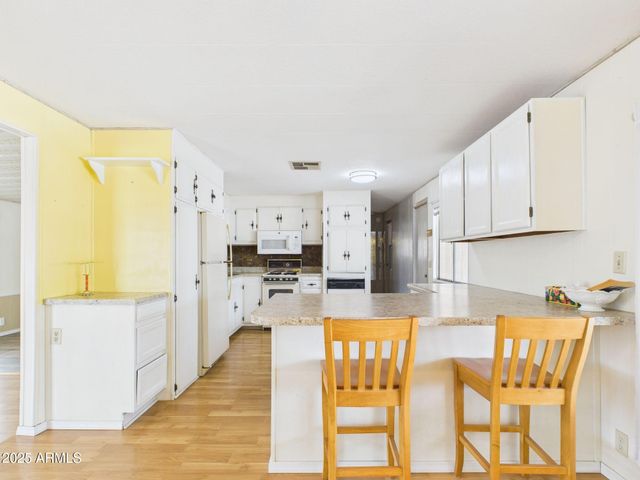 428 S 80TH Way, Mesa, AZ 85208