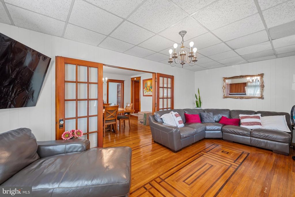 130 S FRONT ST, Coplay, PA 18037