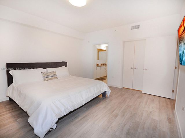 999 SW 1st Ave 1611, Miami, FL 33130