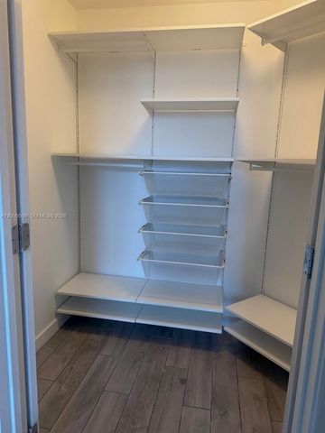 999 SW 1st Ave 1611, Miami, FL 33130