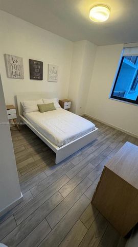 999 SW 1st Ave 1611, Miami, FL 33130