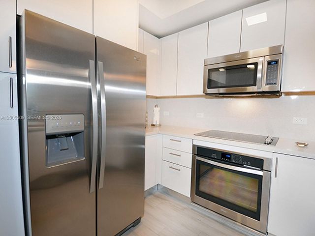 999 SW 1st Ave 1611, Miami, FL 33130