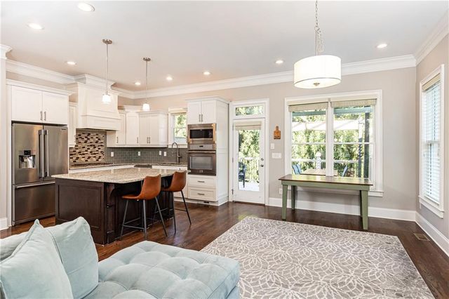 3130 Chestnut Woods Drive, Atlanta, GA 30340