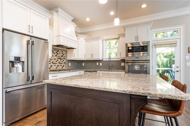 3130 Chestnut Woods Drive, Atlanta, GA 30340