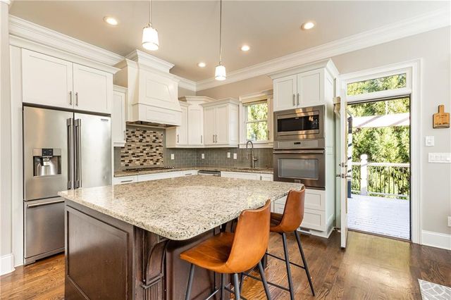 3130 Chestnut Woods Drive, Atlanta, GA 30340