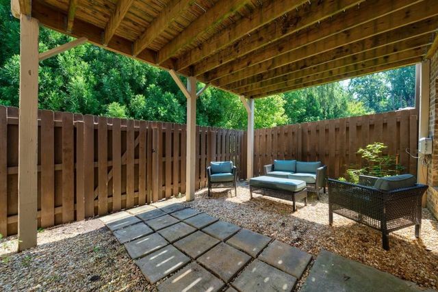 3130 Chestnut Woods Drive, Atlanta, GA 30340