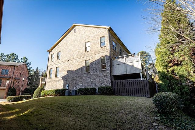 3130 Chestnut Woods Drive, Atlanta, GA 30340