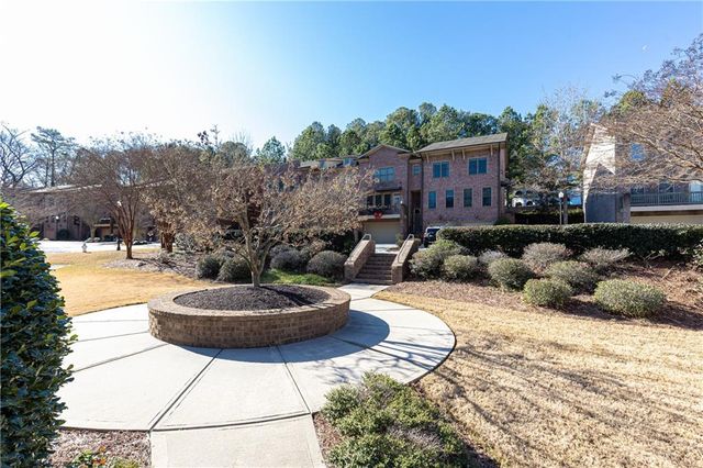 3130 Chestnut Woods Drive, Atlanta, GA 30340