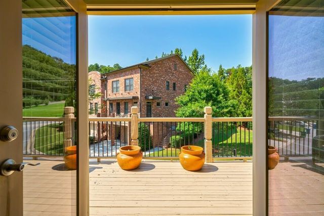 3130 Chestnut Woods Drive, Atlanta, GA 30340