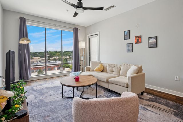 5609 SMU Boulevard 402, Dallas, TX 75206