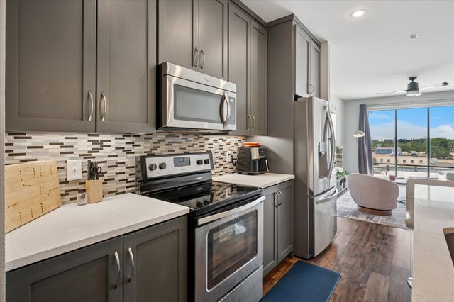 5609 SMU Boulevard 402, Dallas, TX 75206