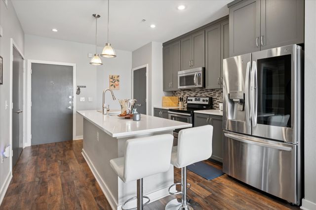 5609 SMU Boulevard 402, Dallas, TX 75206