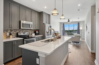 5609 SMU Boulevard 402, Dallas, TX 75206