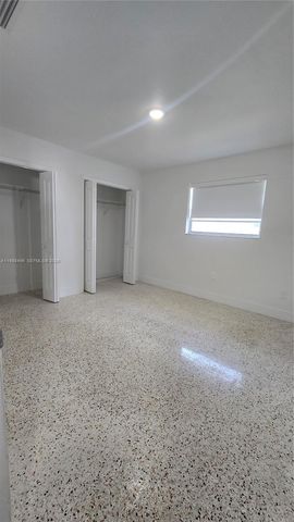 3306 SW 24th Ter ., Miami, FL 33145