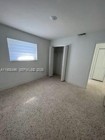 3306 SW 24th Ter ., Miami, FL 33145