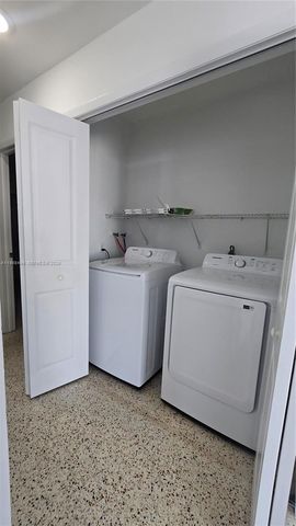 3306 SW 24th Ter ., Miami, FL 33145