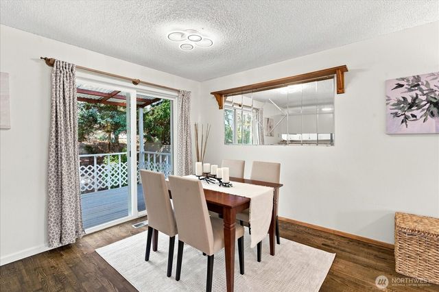 30209 21st Avenue S, Federal Way, WA 98003