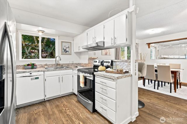 30209 21st Avenue S, Federal Way, WA 98003