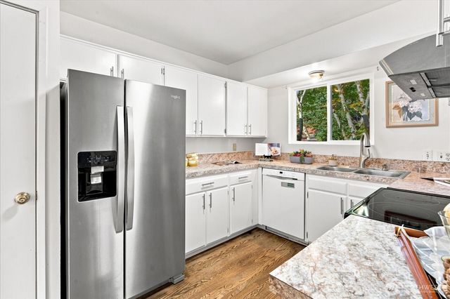 30209 21st Avenue S, Federal Way, WA 98003