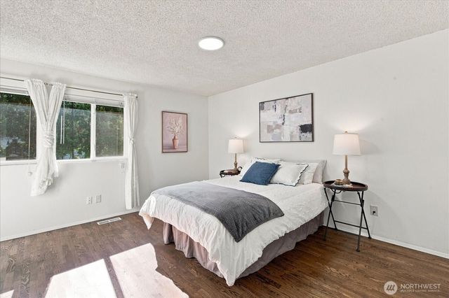 30209 21st Avenue S, Federal Way, WA 98003