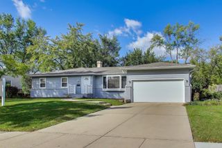 1422 E Dorothy Drive, Palatine, IL 60074