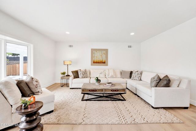 1154 La Jolla Drive, Thousand Oaks, CA 91362