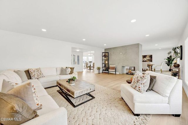 1154 La Jolla Drive, Thousand Oaks, CA 91362