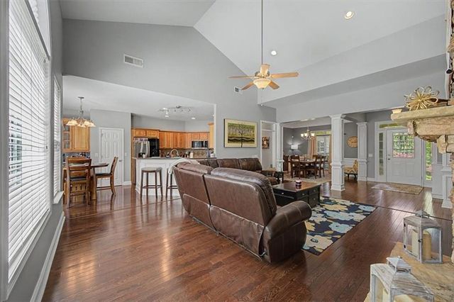 27 Roberson Drive NE, Cartersville, GA 30121